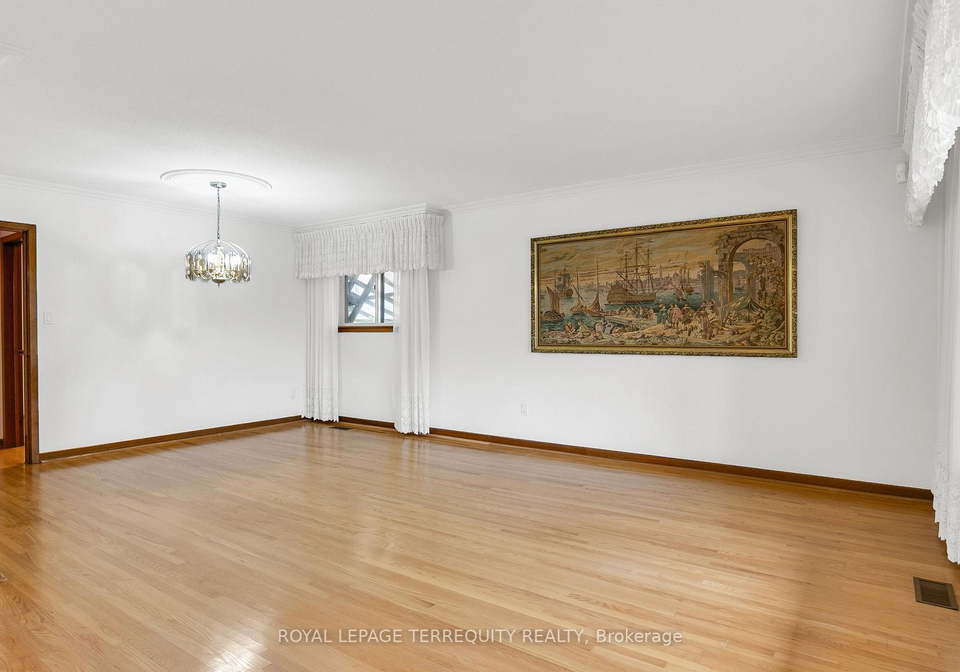 9-larchmere-avenue-york-ontario-w12483013