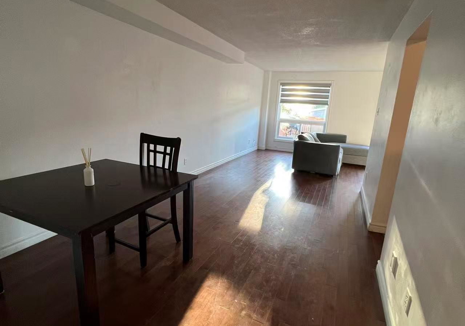 1016-lucerne-crescent-mississauga-ontario-w12483123