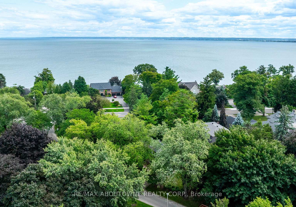 206-rossmore-boulevard-burlington-ontario-w12483529