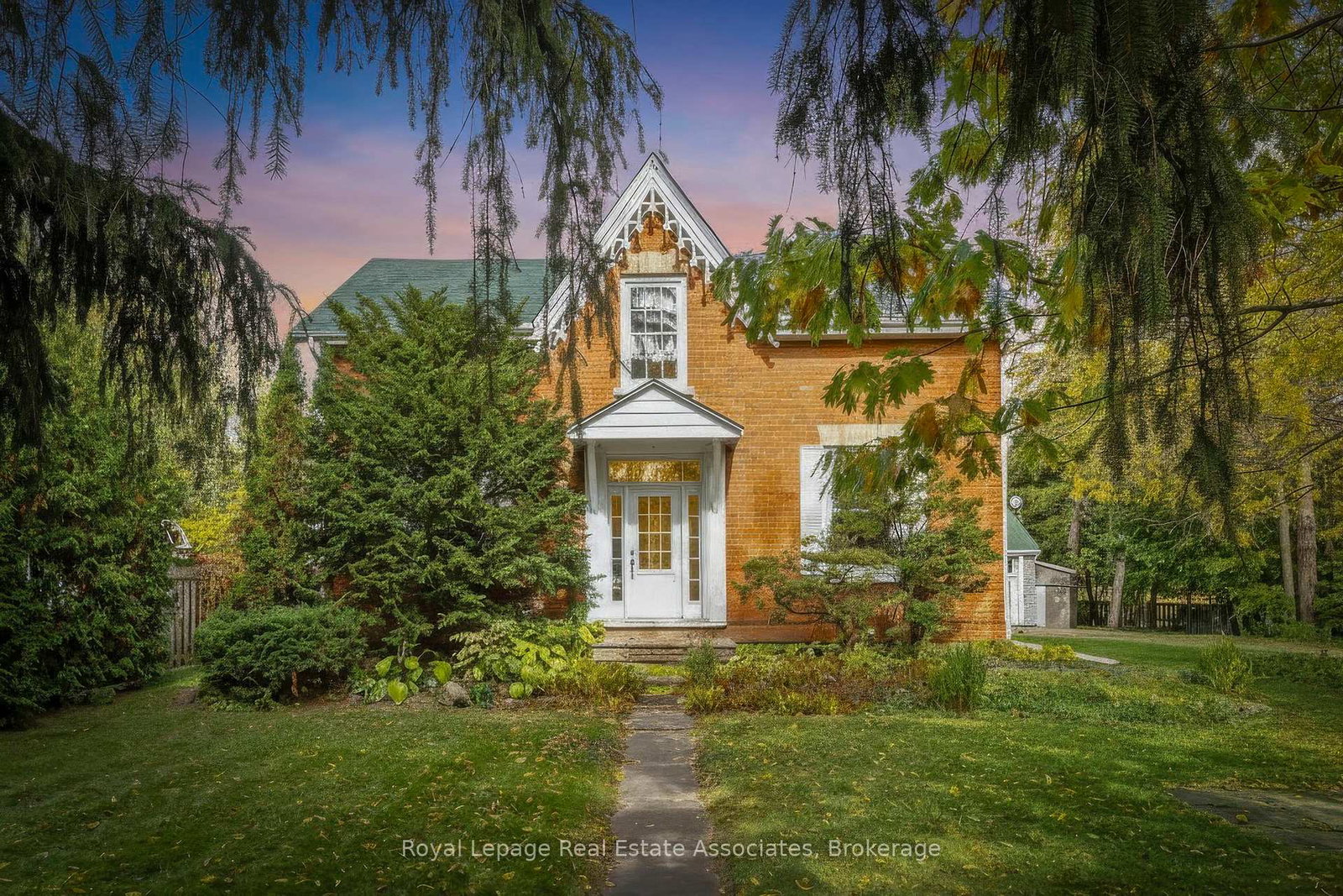 85-and-0-guelph-street-halton-hills-ontario-w12483569