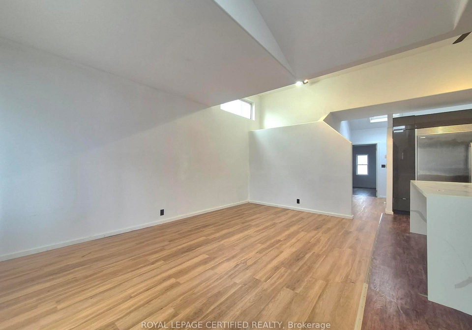 1046-meredith-avenue-mississauga-ontario-w12483728