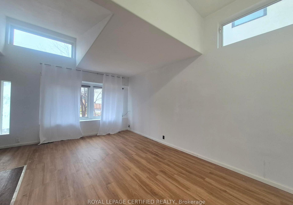 1046-meredith-avenue-mississauga-ontario-w12483728