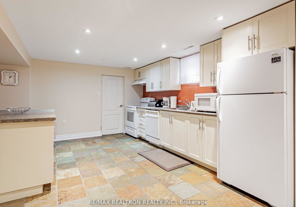 26-charleston-road-etobicoke-ontario-w12483834