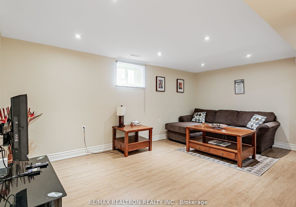 26-charleston-road-etobicoke-ontario-w12483834