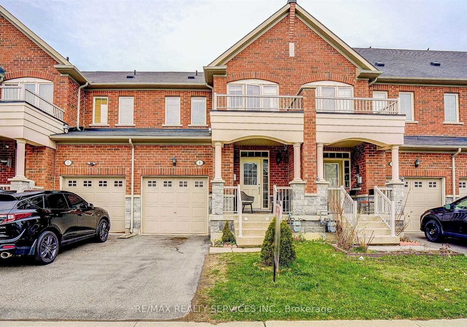 9-pendulum-circle-brampton-ontario-w12484038