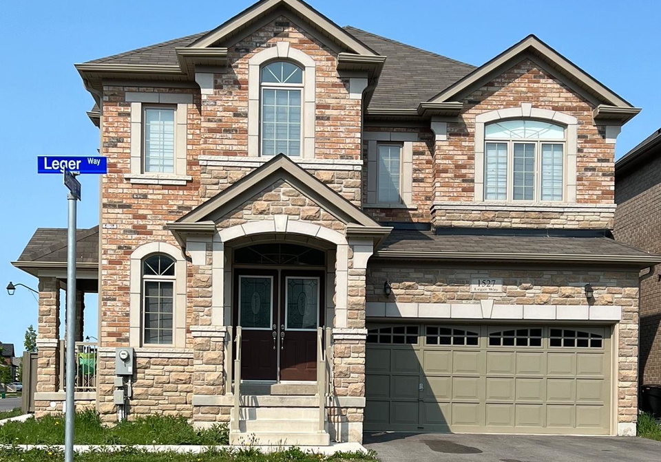 1527-leger-way-milton-ontario-w12484051