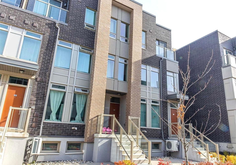 19-applewood-lane-etobicoke-ontario-w12484321