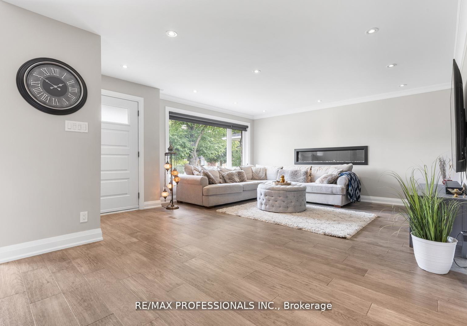 20-bradbury-crescent-etobicoke-ontario-w12484369