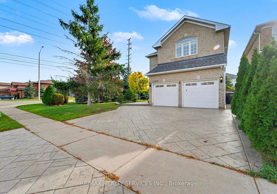 1032-blueheron-boulevard-mississauga-ontario-w12484535