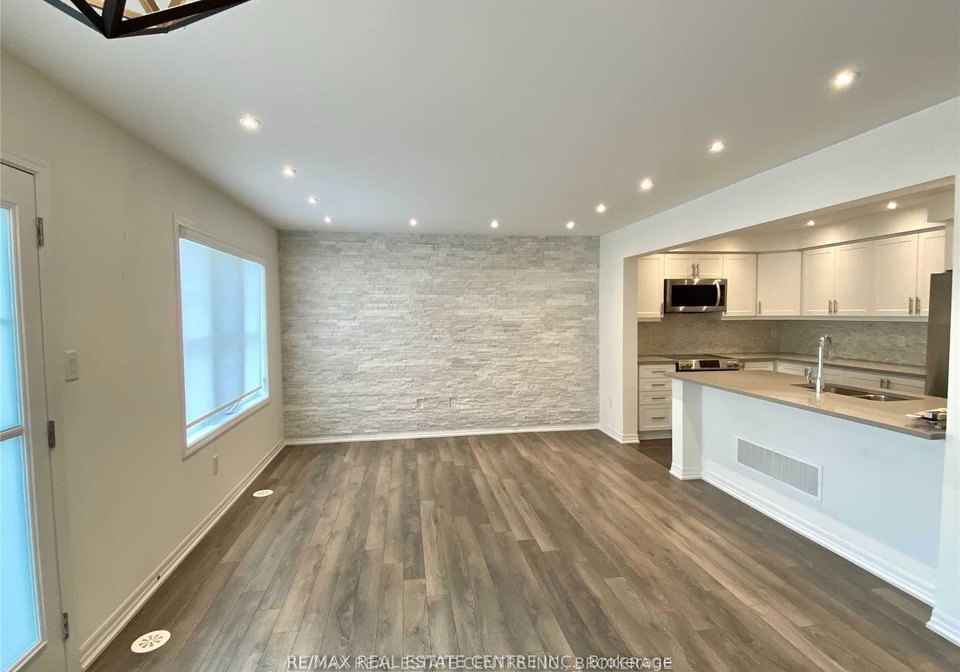 3088-mistletoe-gardens-oakville-ontario-w12484735