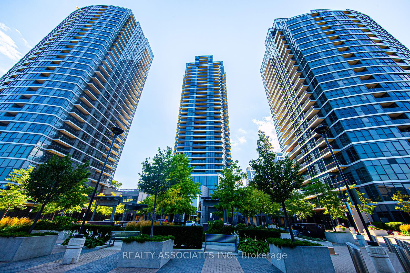 5-valhalla-inn-road-etobicoke-ontario-w12484872