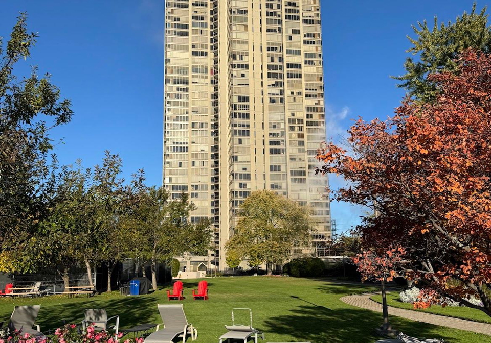 2045-lake-shore-boulevard-w-etobicoke-ontario-w12484995