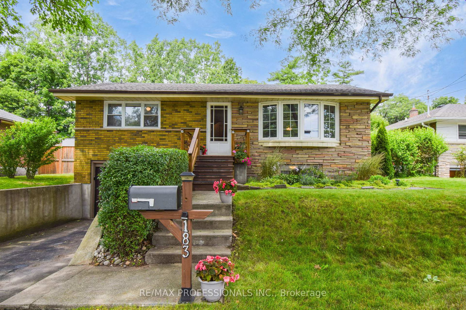 183-grove-park-drive-burlington-ontario-w12485151