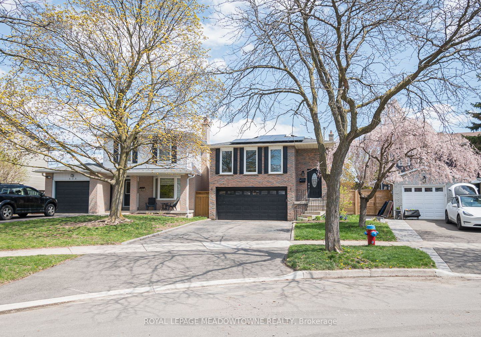 611-beaver-court-milton-ontario-w12485467