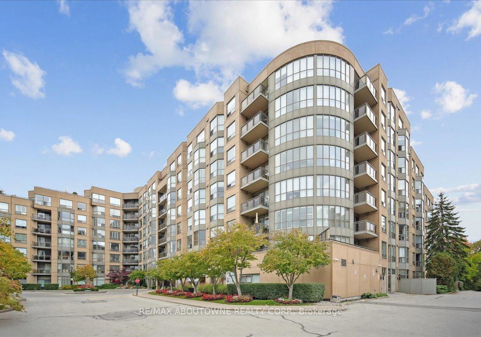 2511-lakeshore-road-w-oakville-ontario-w12485643