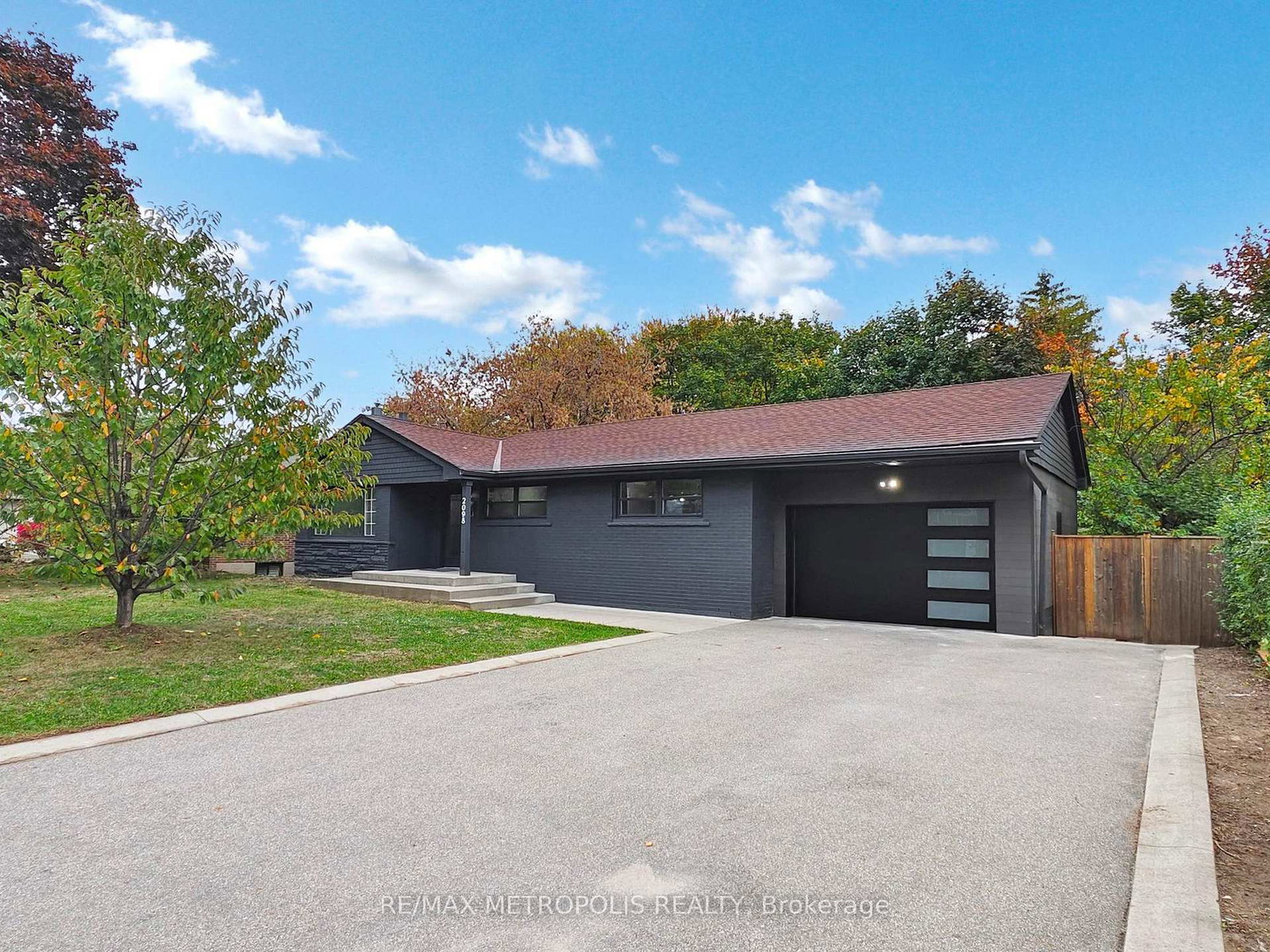 2098-maplewood-drive-burlington-ontario-w12486018