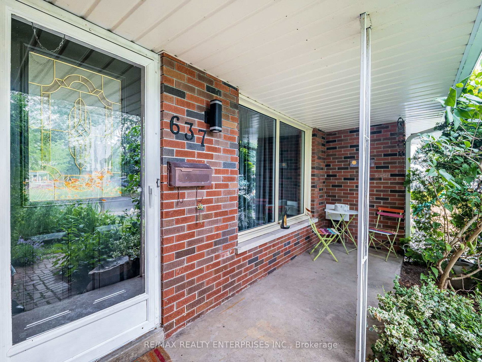 637-artreva-crescent-burlington-ontario-w12486280