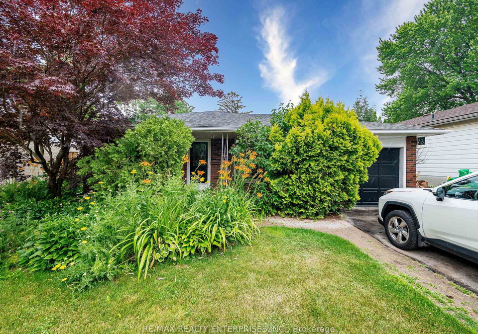 637-artreva-crescent-burlington-ontario-w12486280