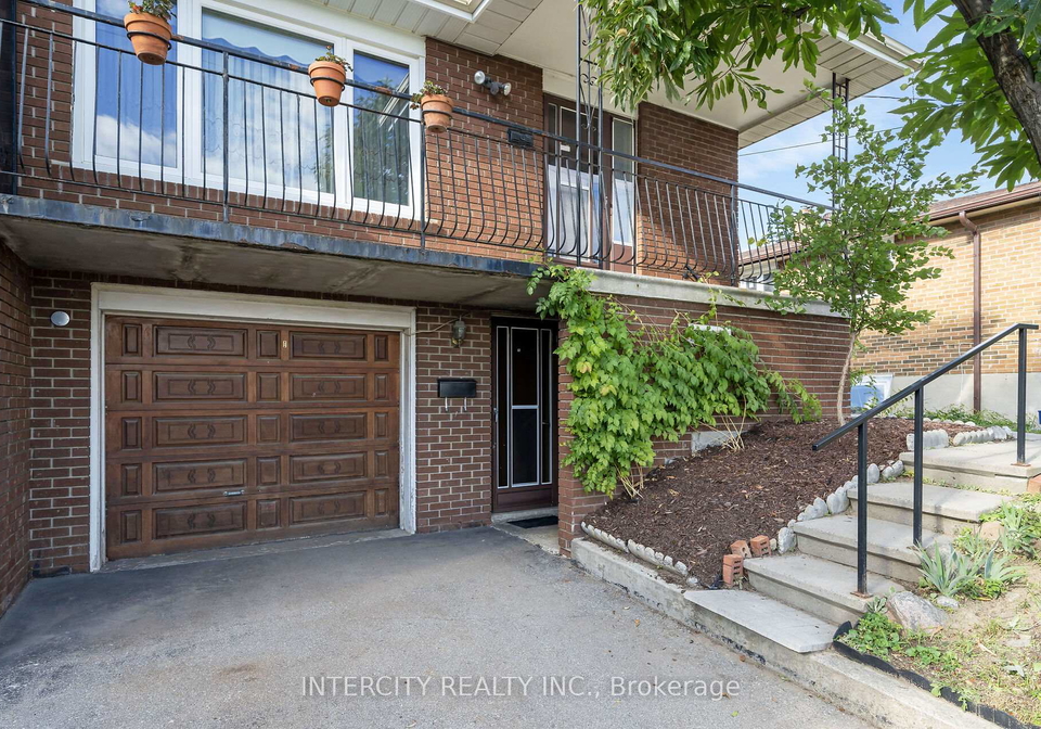16-seacliff-boulevard-york-ontario-w12486448