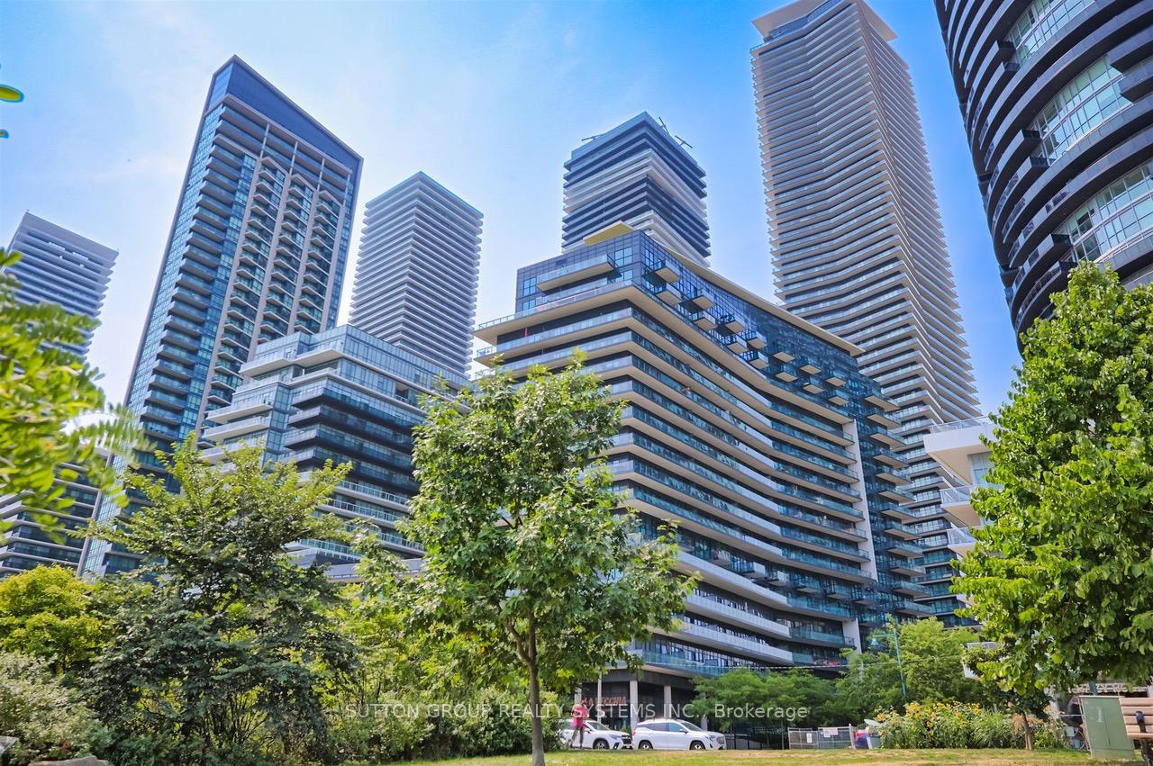39-annie-craig-drive-etobicoke-ontario-w12486583