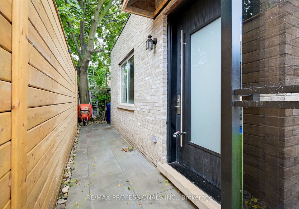 56-shaver-avenue-s-etobicoke-ontario-w12486671