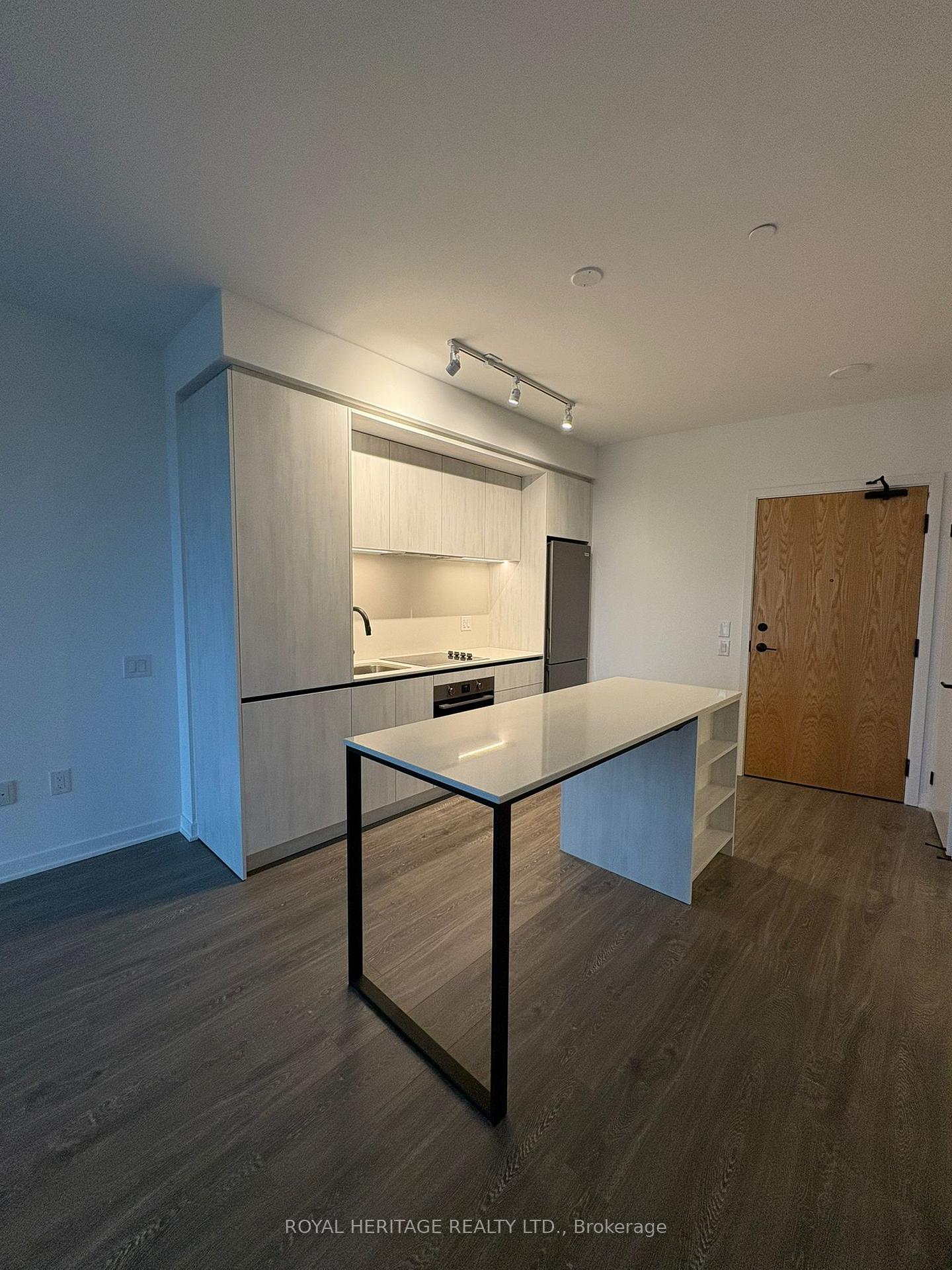 2495-eglinton-avenue-w-mississauga-ontario-w12486704