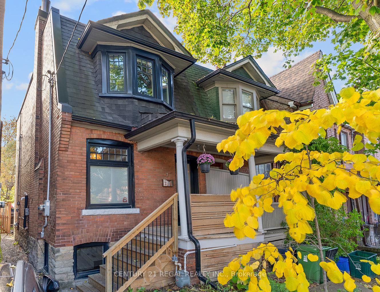 7-wallace-avenue-toronto-ontario-w12487102