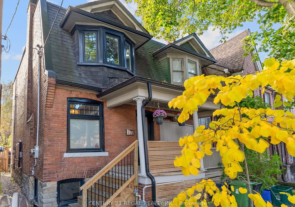 7-wallace-avenue-toronto-ontario-w12487102