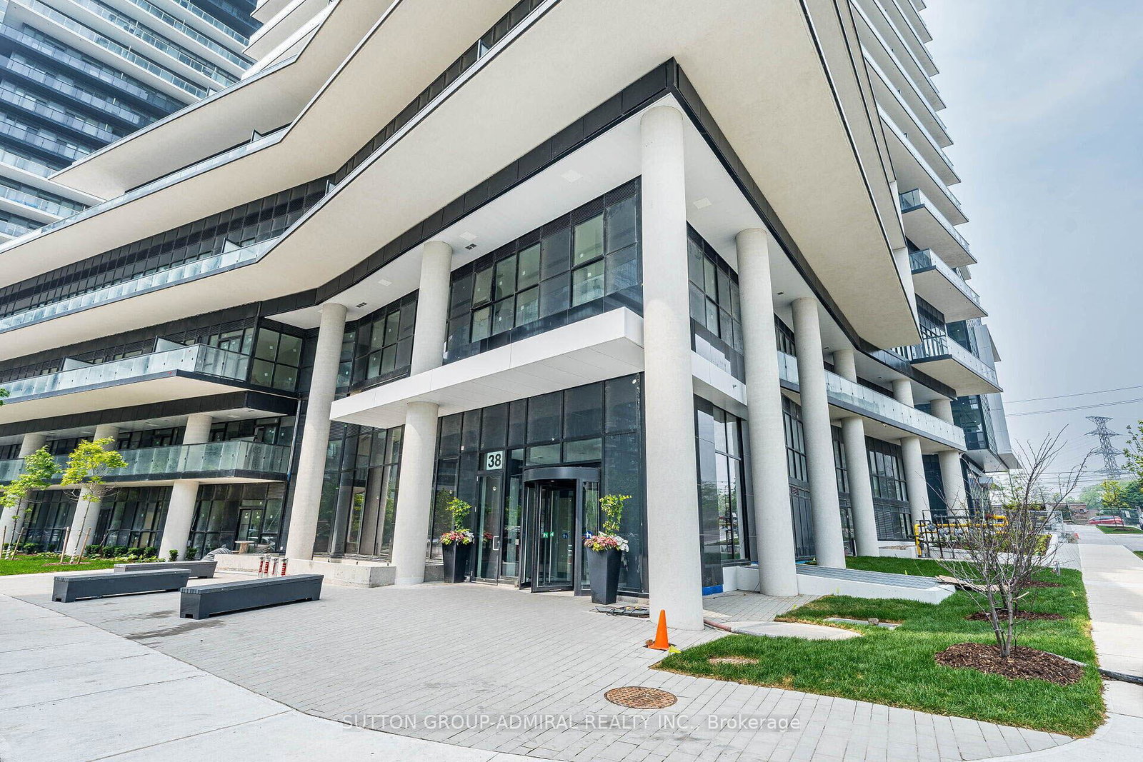 38-annie-craig-drive-etobicoke-ontario-w12487196