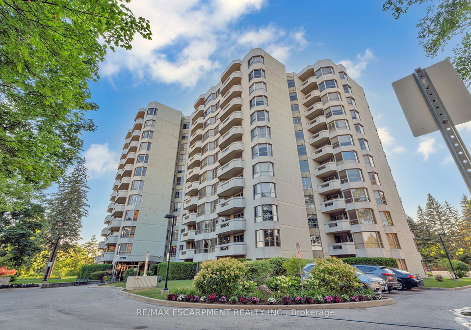 1201-north-shore-boulevard-e-burlington-ontario-w12487729