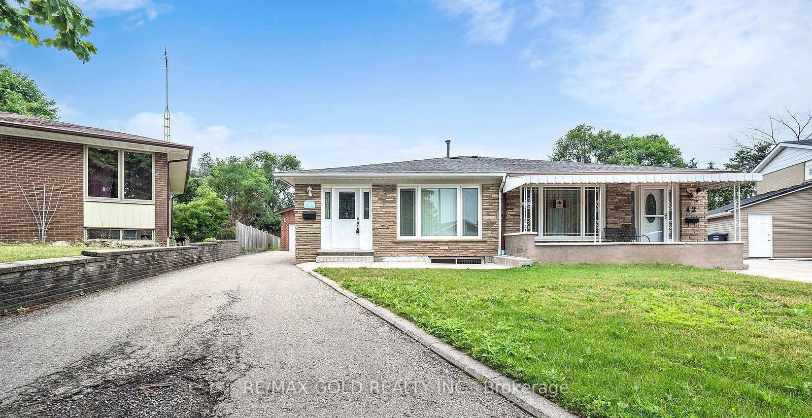 44-chatsworth-drive-brampton-ontario-w12488594
