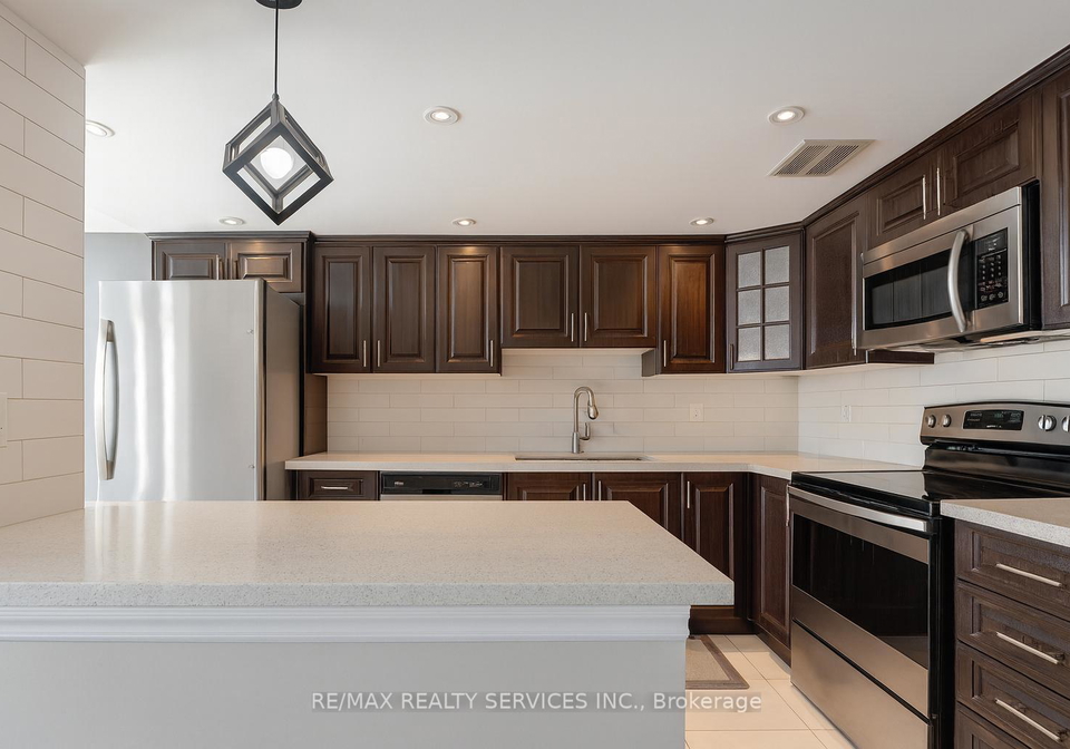350-webb-drive-mississauga-ontario-w12488620