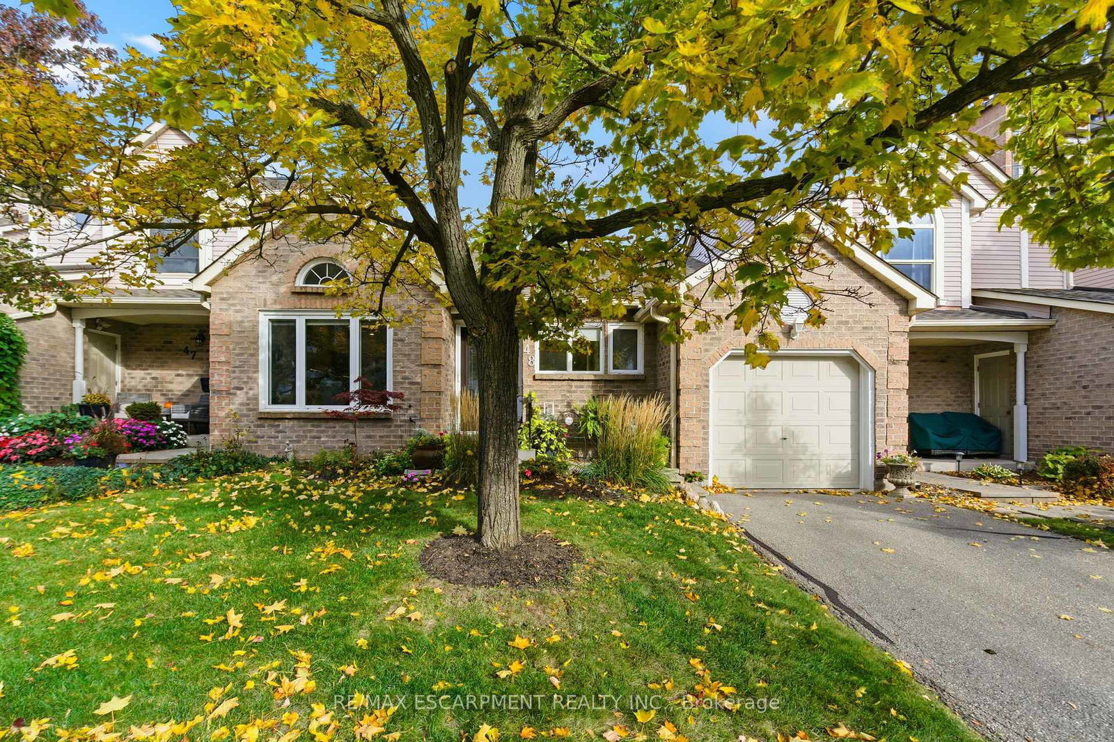 5255-lakeshore-road-burlington-ontario-w12488638