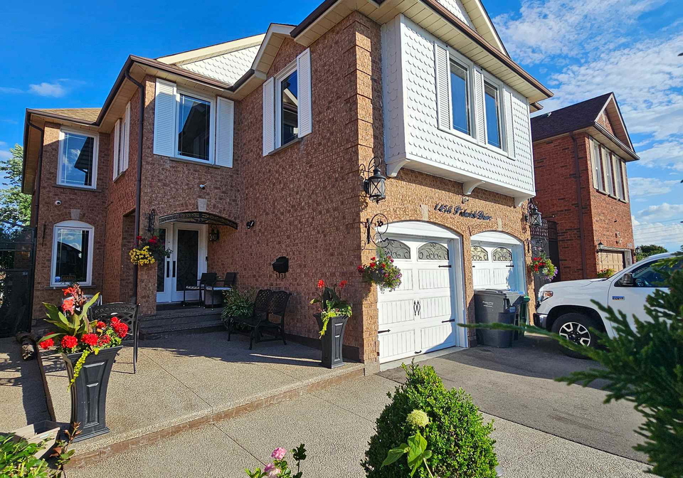 1458-pickwick-drive-mississauga-ontario-w12488652