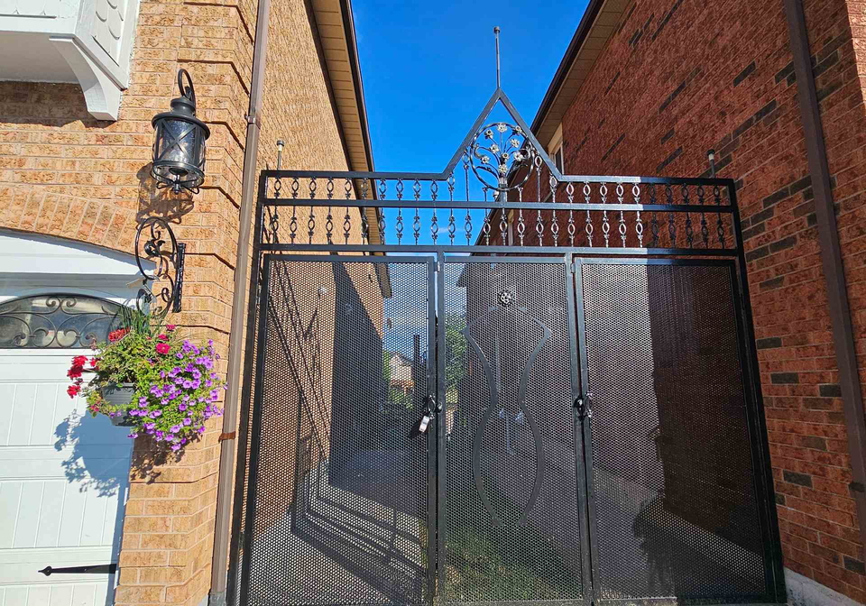 1458-pickwick-drive-mississauga-ontario-w12488652