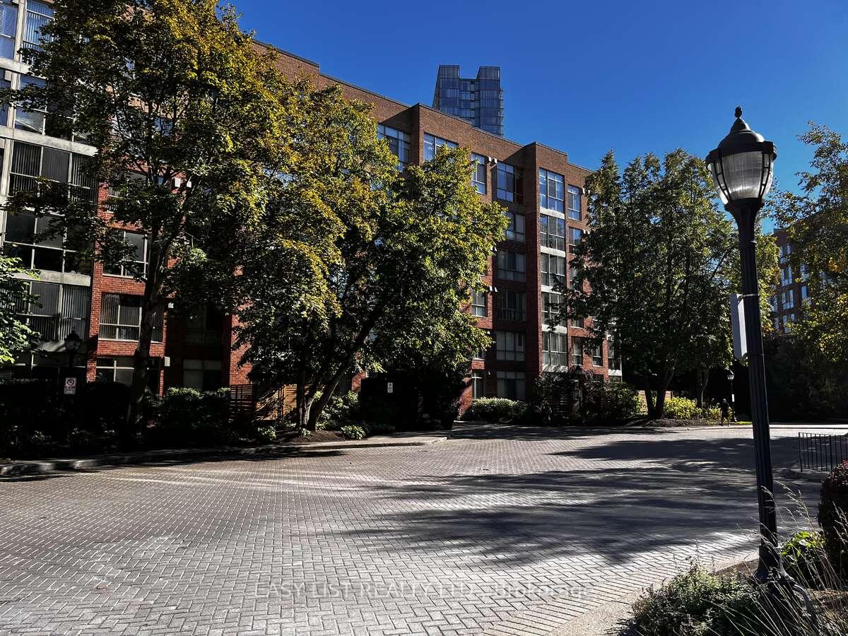20-southport-street-toronto-ontario-w12488784