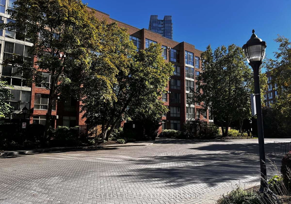 20-southport-street-toronto-ontario-w12488784