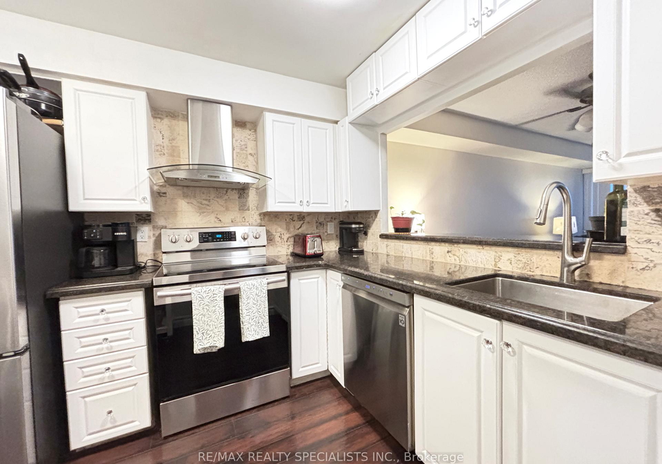 330-rathburn-road-w-mississauga-ontario-w12489006