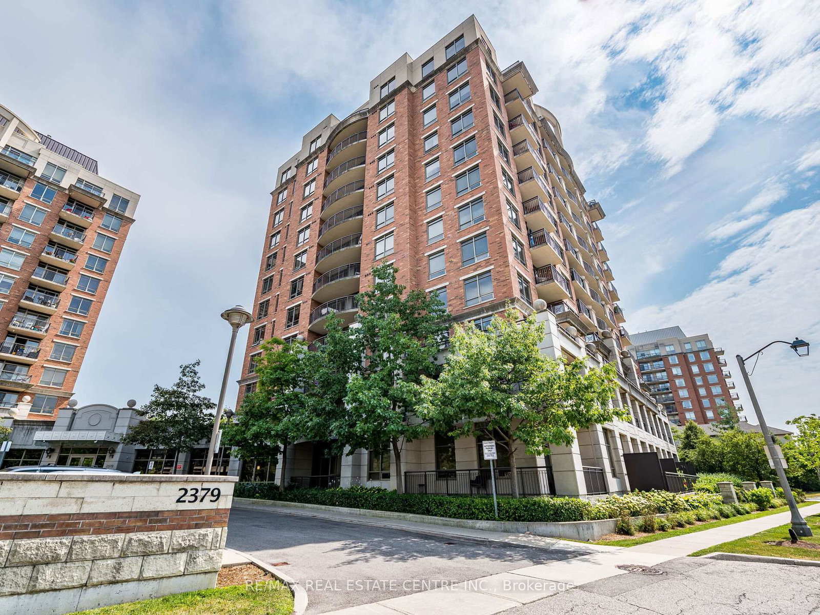 2379-central-park-drive-oakville-ontario-w12489068