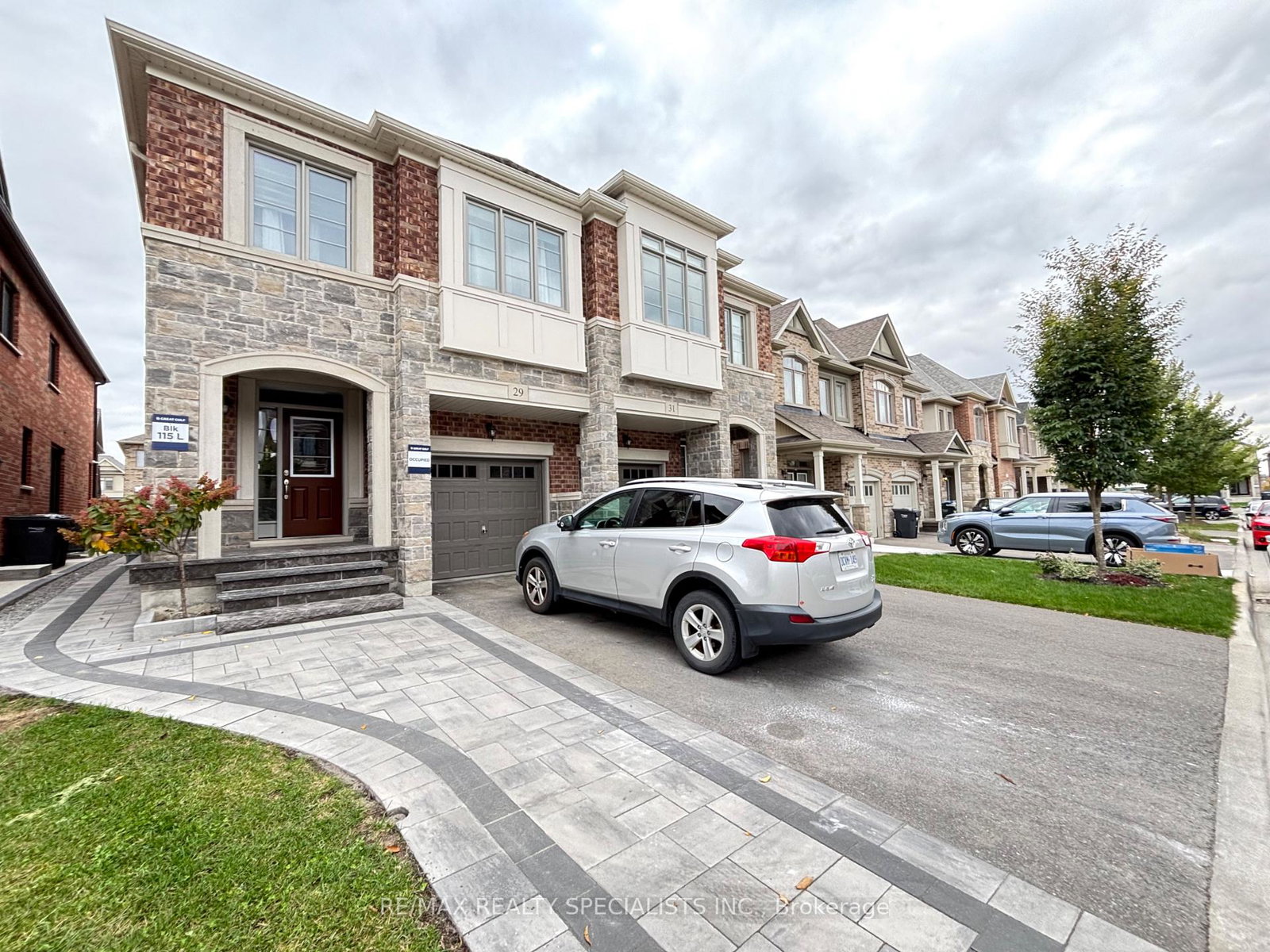 29-quinton-ridge-brampton-ontario-w12489114