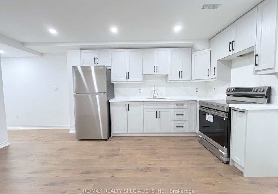 29-quinton-ridge-brampton-ontario-w12489114