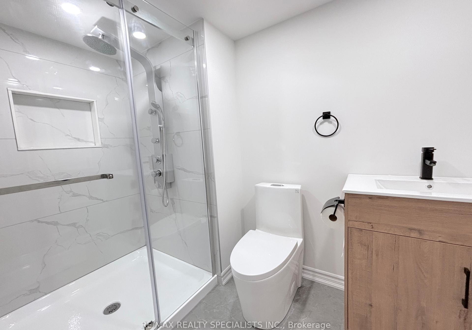 29-quinton-ridge-brampton-ontario-w12489114