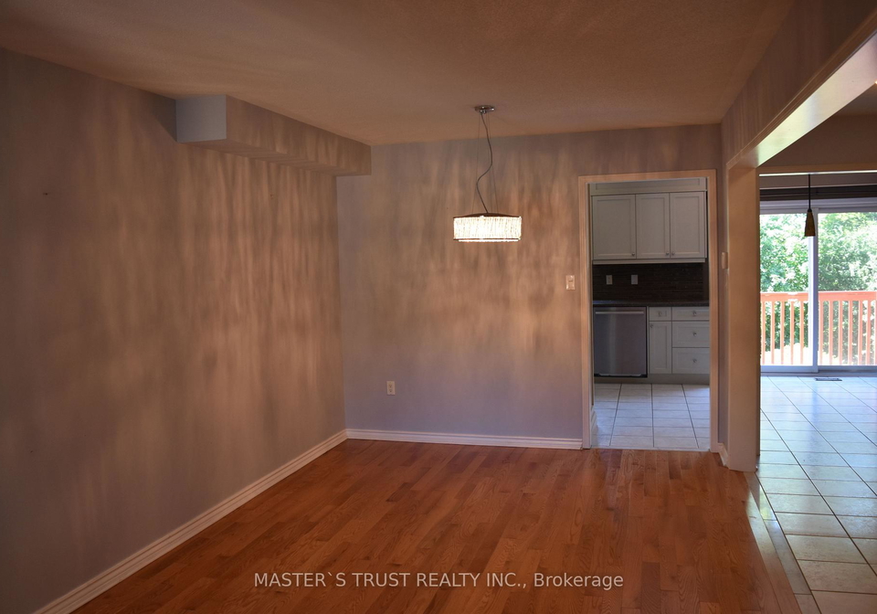 371-ravineview-way-oakville-ontario-w12489254