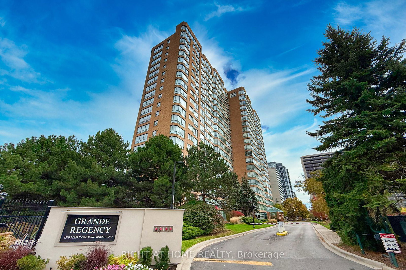 1276-maple-crossing-boulevard-burlington-ontario-w12489532