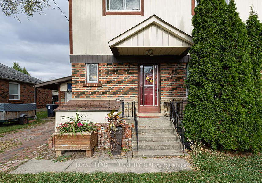12-chauncey-avenue-etobicoke-ontario-w12490694