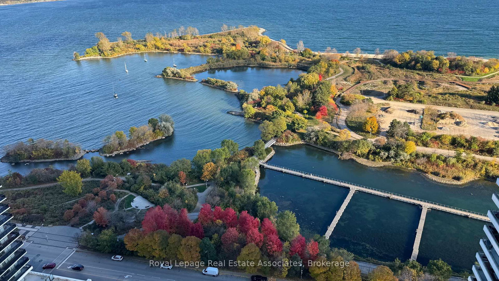 33-shore-breeze-drive-etobicoke-ontario-w12490886