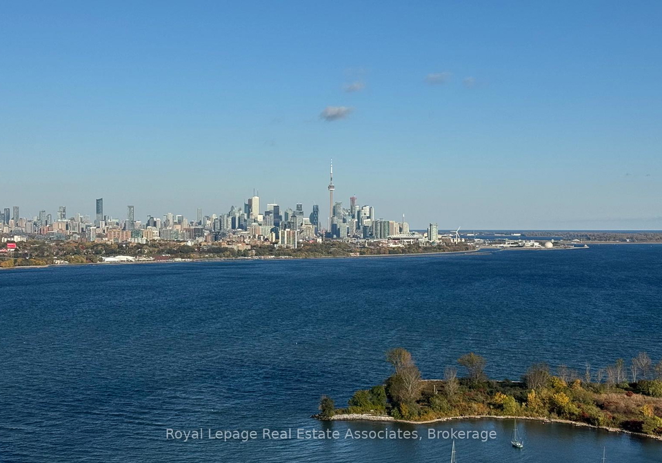 33-shore-breeze-drive-etobicoke-ontario-w12490886