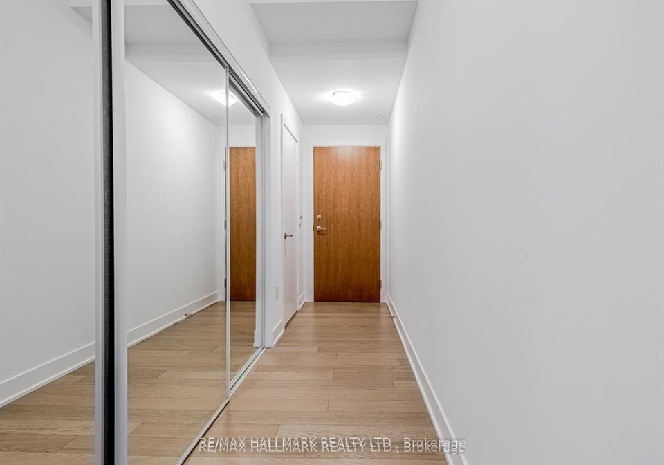30-shore-breeze-drive-etobicoke-ontario-w12491074