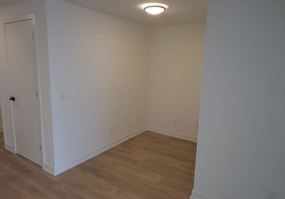 345-wheat-boom-drive-oakville-ontario-w12491754