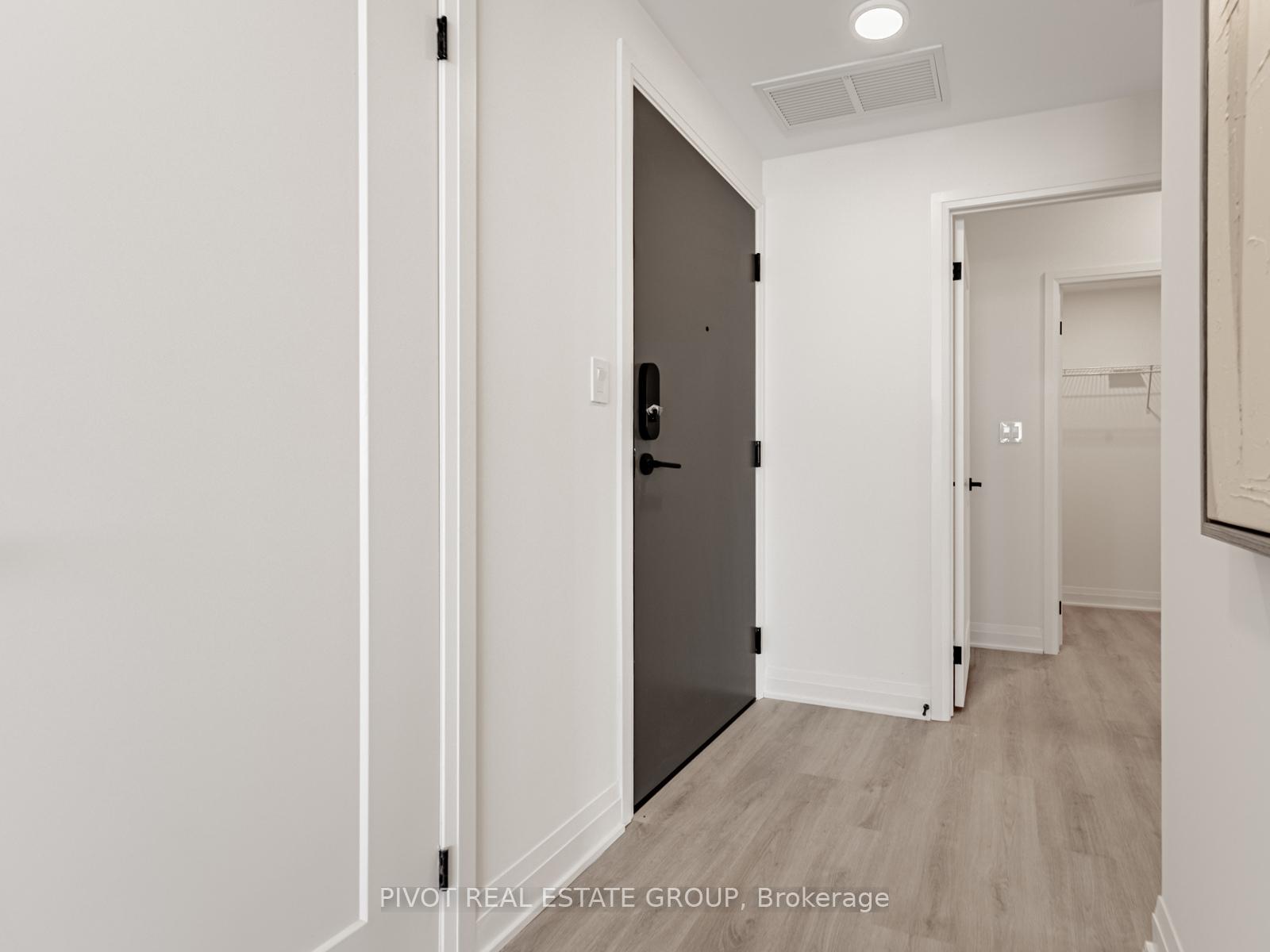 4023-the-exchange-mississauga-ontario-w12492002